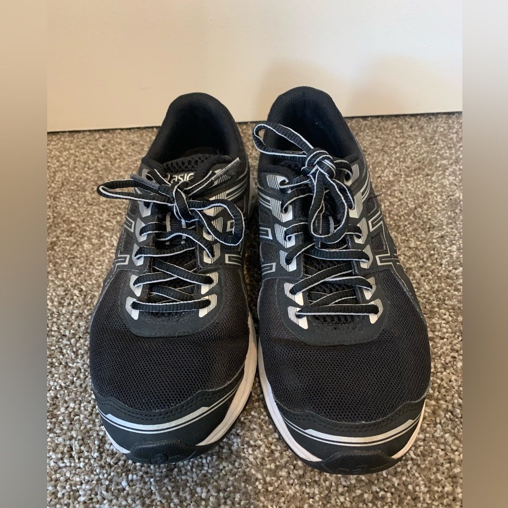 ASICS - Picture 2 of 3